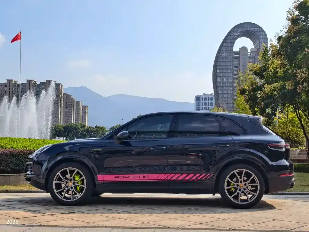 Porsche Cayenne Hybrid 2023 из CN, фото 3