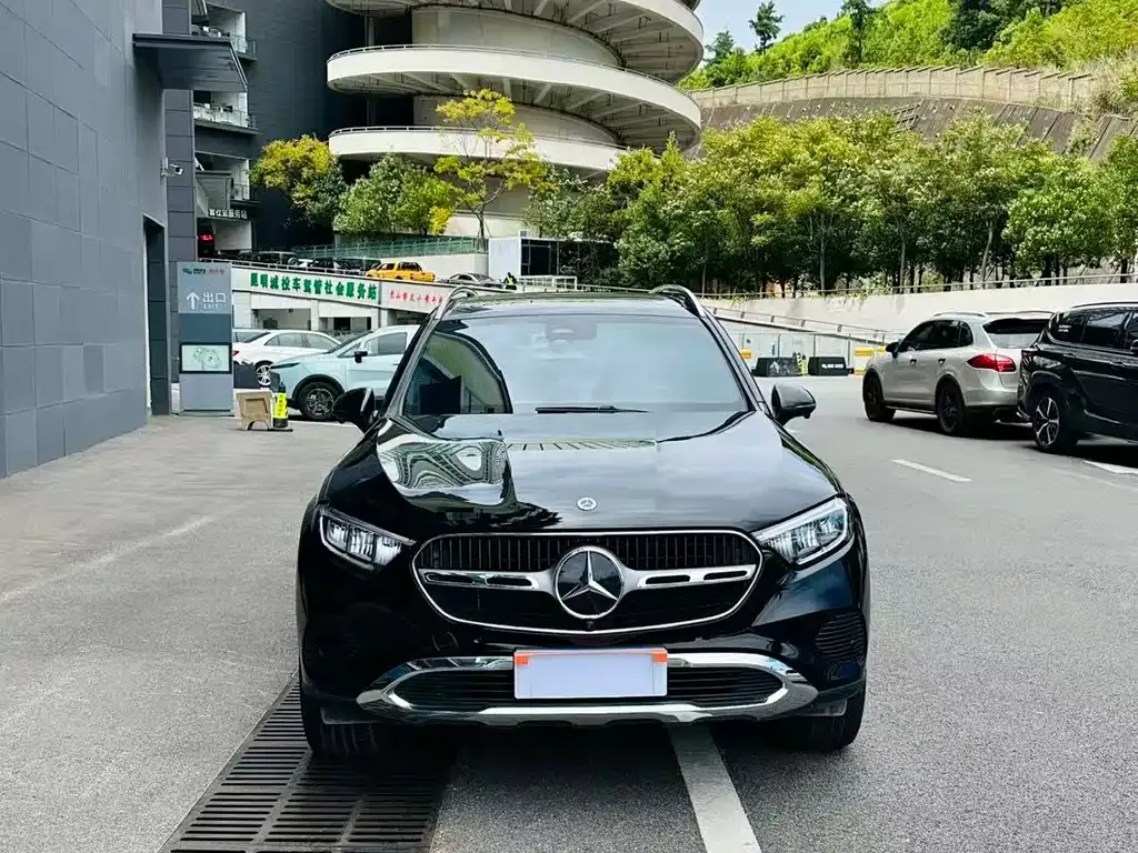 Mercedes-Benz GLC 2023 из CN, фото 2
