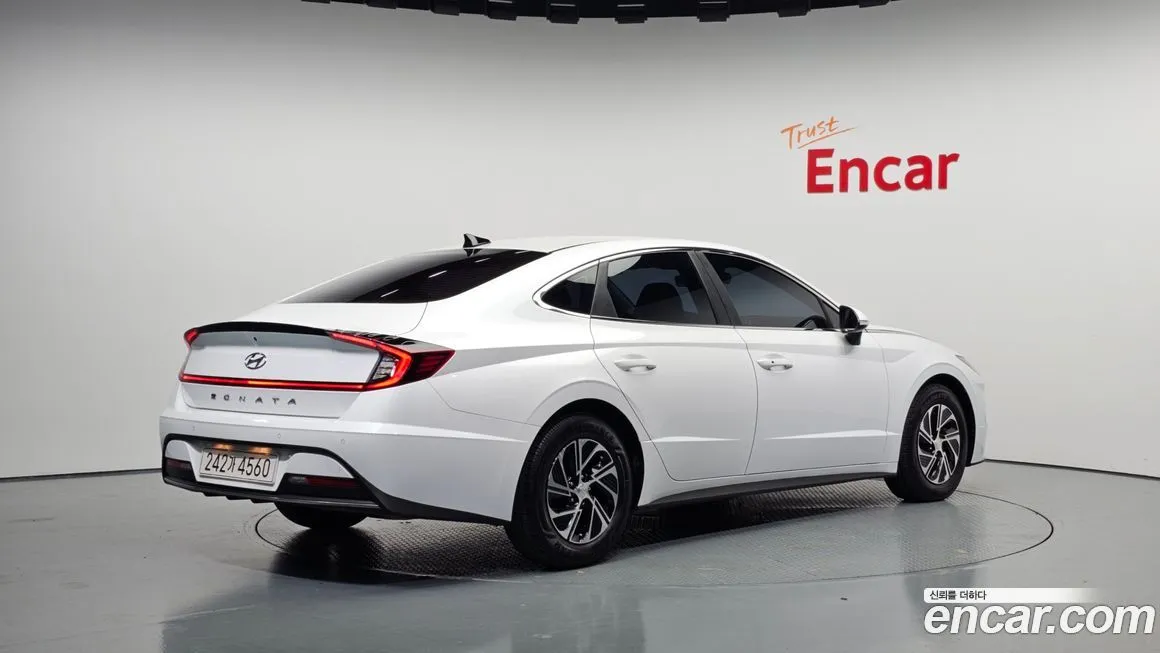 Hyundai Sonata 2022 из KR, фото 2