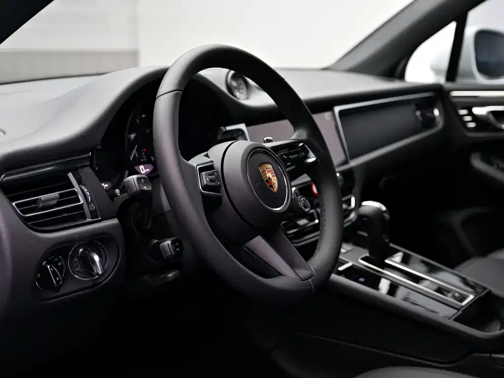 Porsche Macan — фото 10