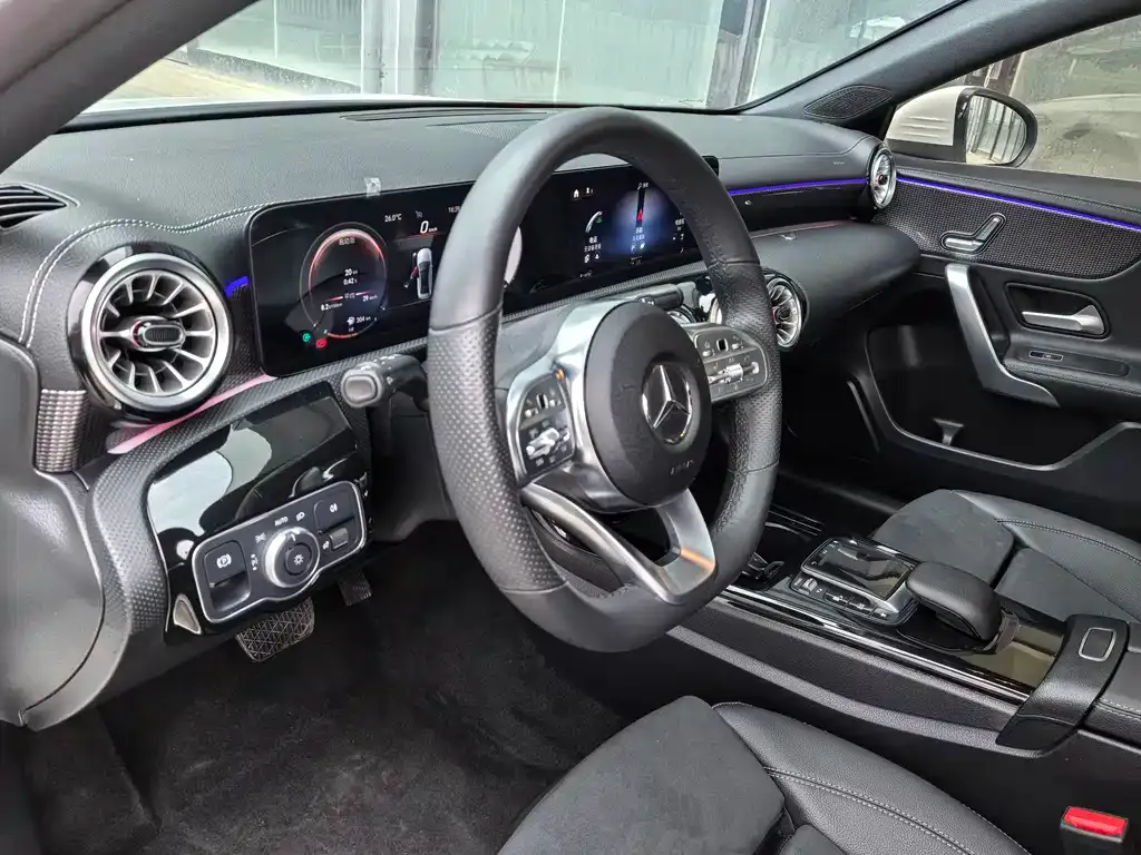 Mercedes-Benz A-Class 2023 из CN, фото 8