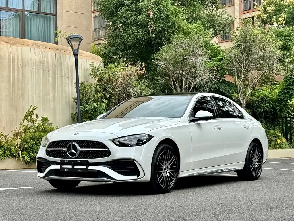 Mercedes-Benz C-Class — фото 1