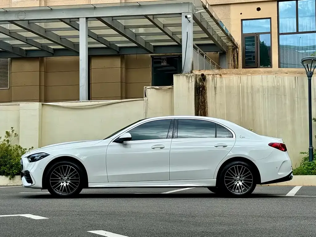 Mercedes-Benz C-Class — фото 8
