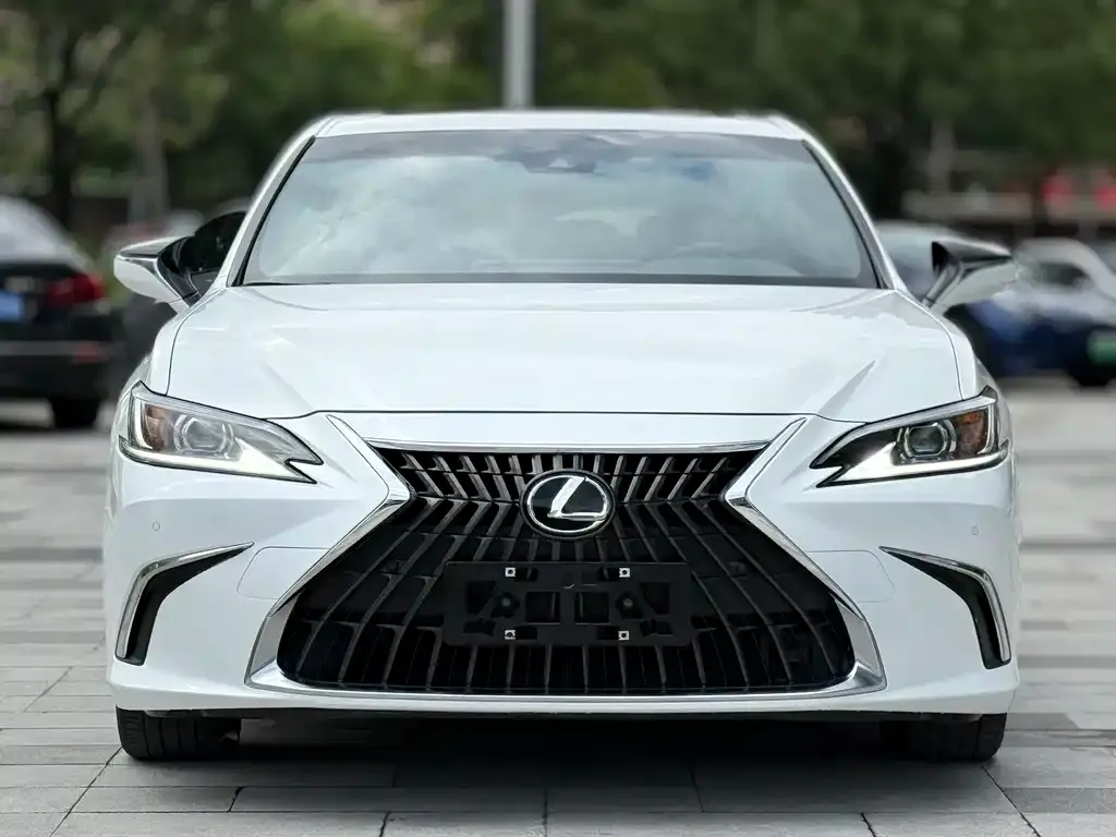 Lexus ES 2024 из CN, фото 2