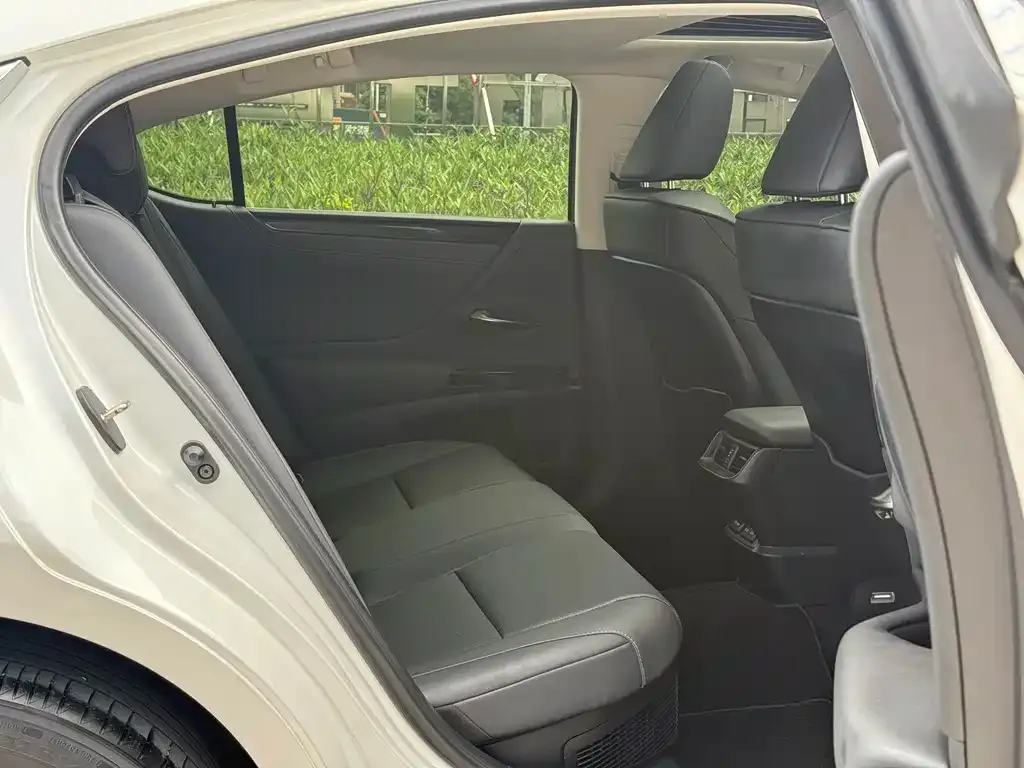 Lexus ES 2024 из CN, фото 7