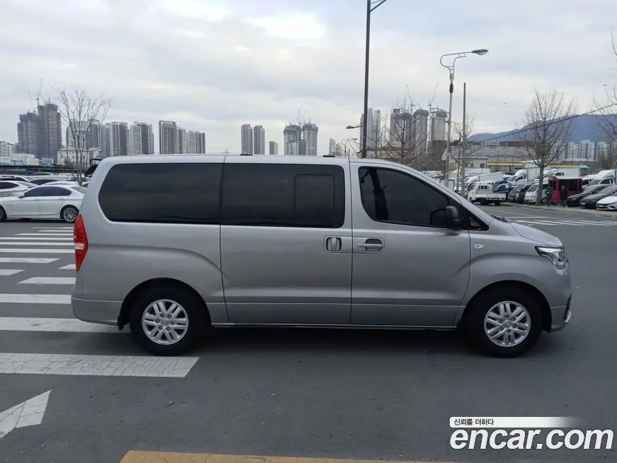 Hyundai Starex 2021 из KR, фото 2