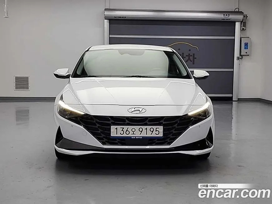 Hyundai AVANTE 2023 из KR, фото 2