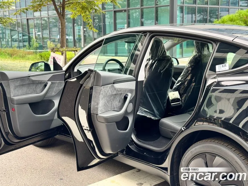 Tesla Model Y 2025 из KR, фото 10