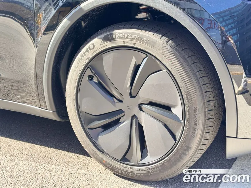 Tesla Model Y 2025 из KR, фото 5