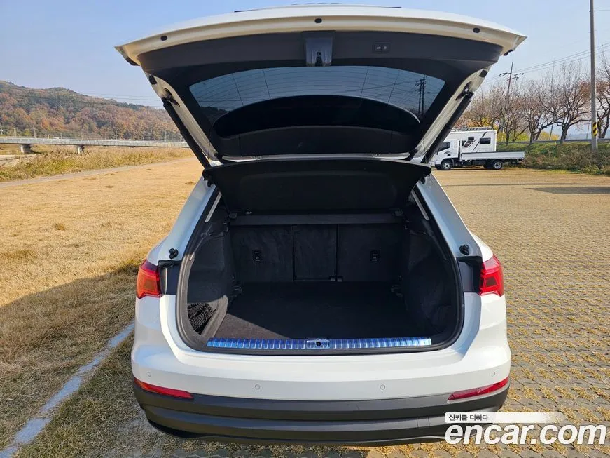 Audi Q3 2023 из KR, фото 7