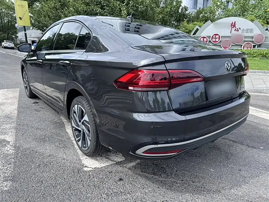 Volkswagen Bora 2023 из CN, фото 10