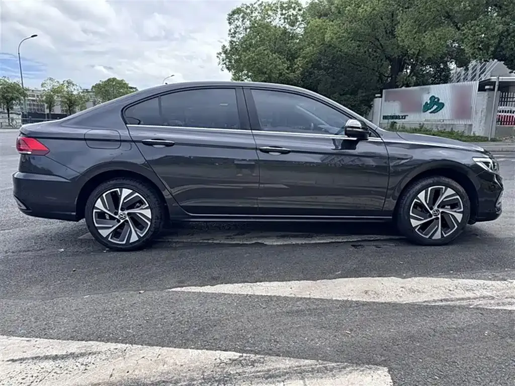 Volkswagen Bora 2023 из CN, фото 9