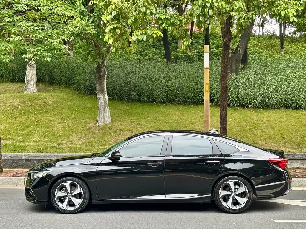 Honda Inspire — фото 6