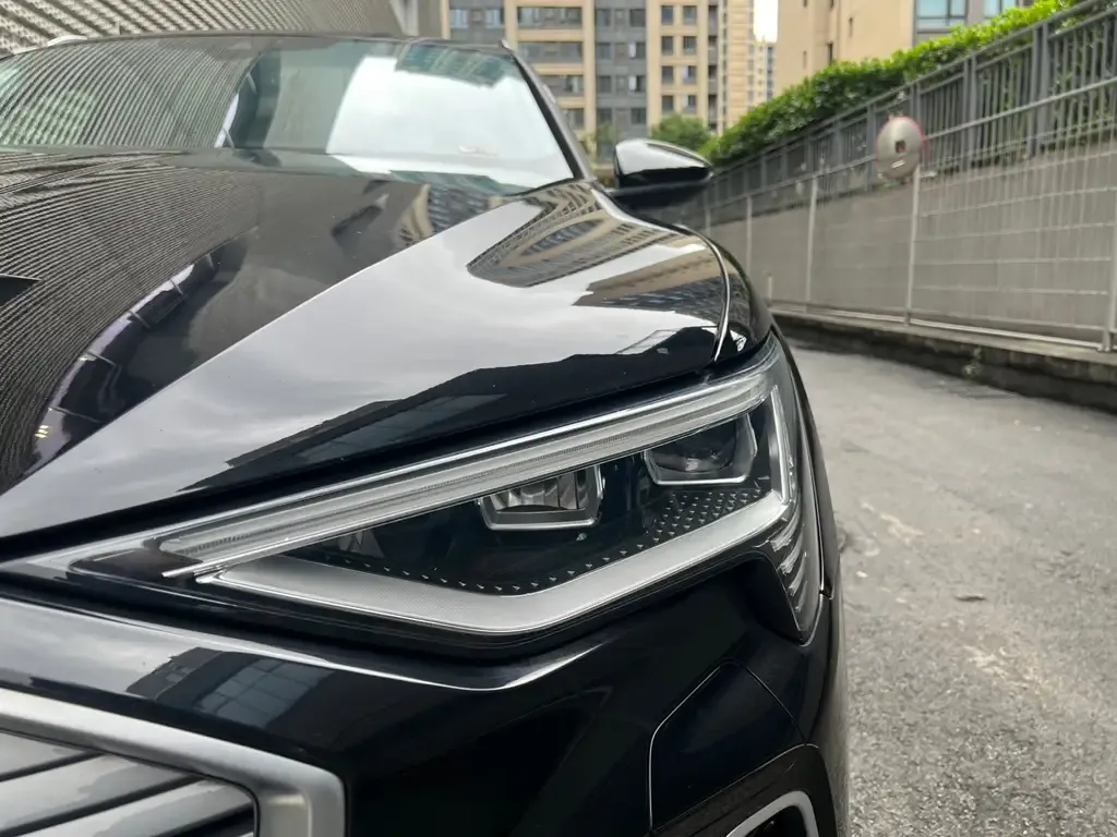 Audi e-tron 2024 из CN, фото 4