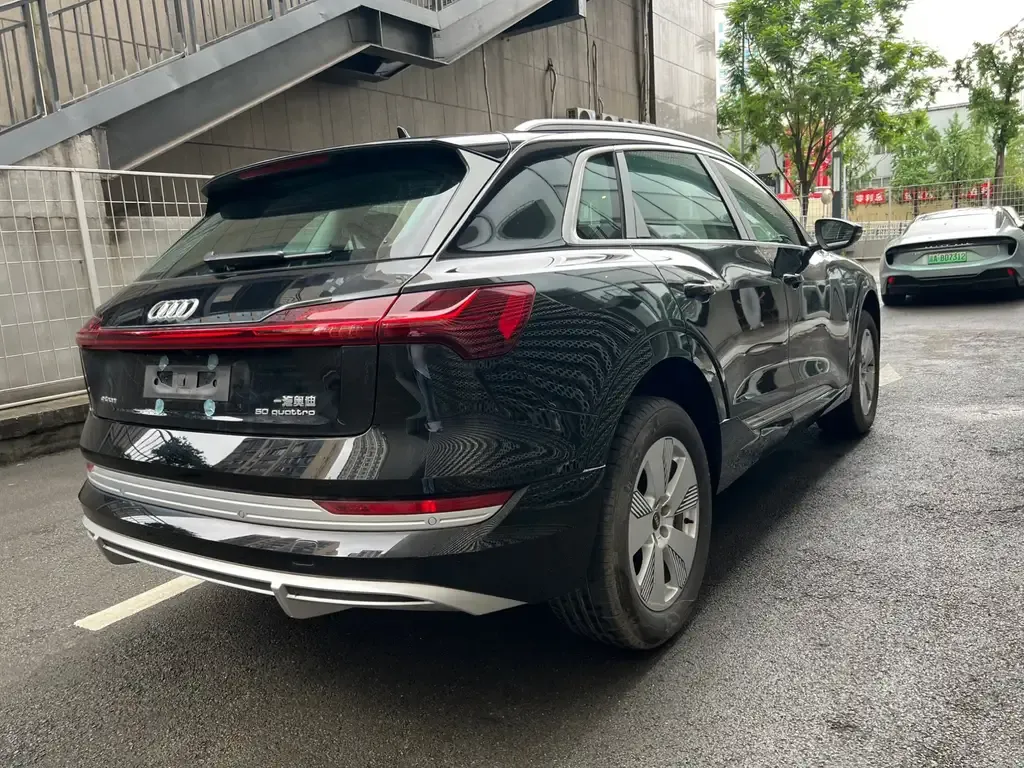 Audi e-tron 2024 из CN, фото 5