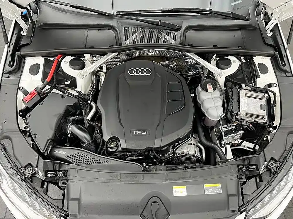 Audi A4L 2023 из CN, фото 3