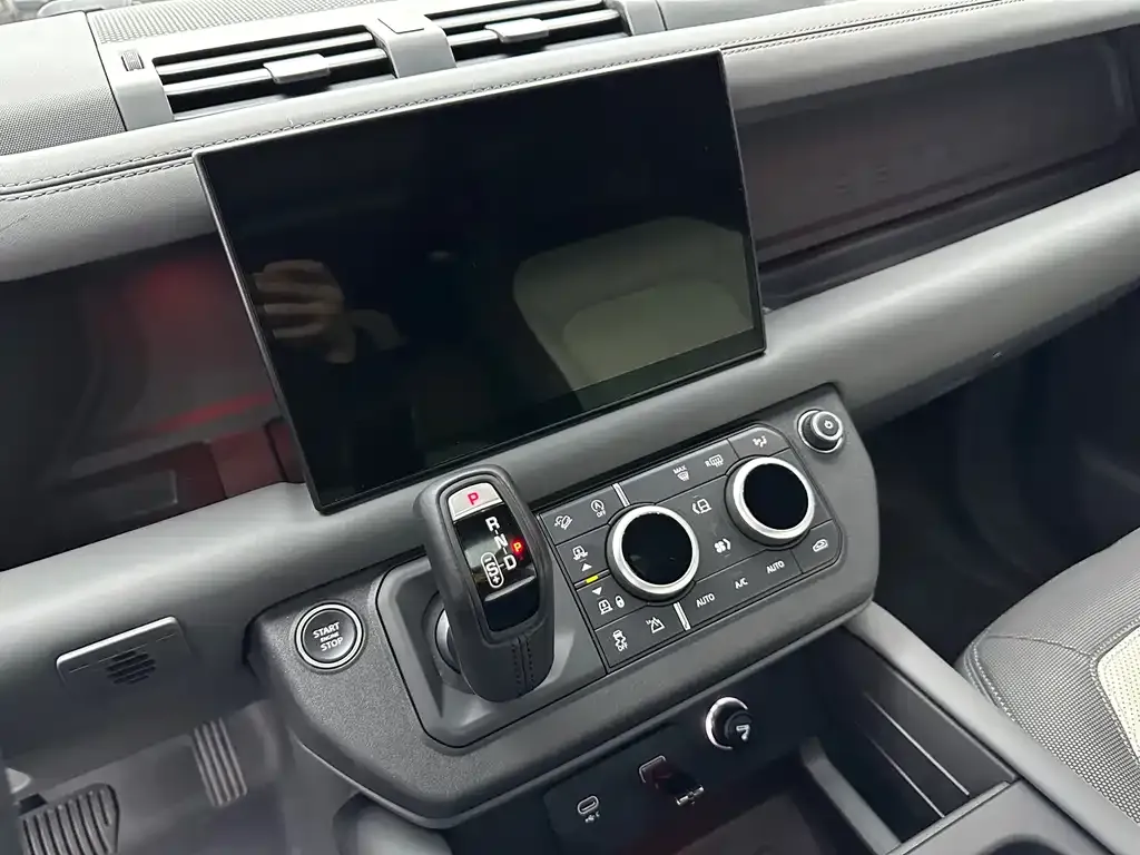 Land Rover Defender 2023 из CN, фото 9