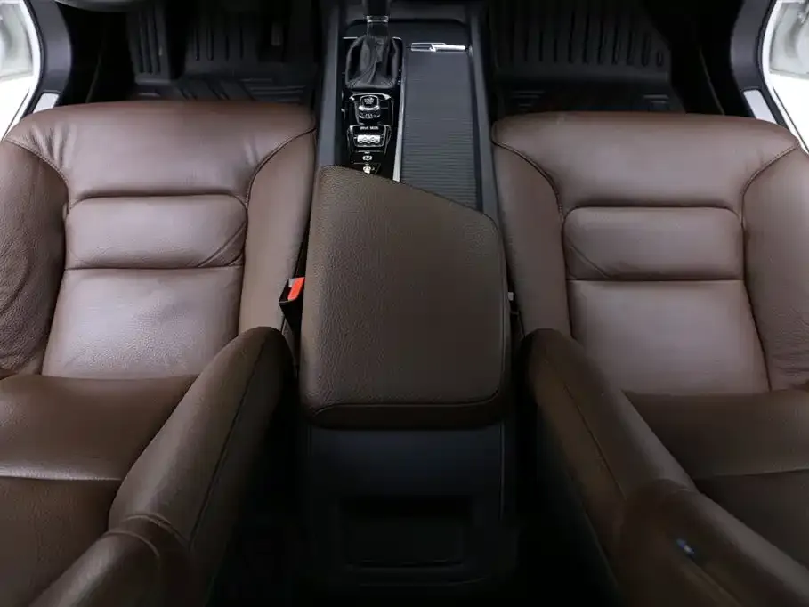 Volvo S60 2021 из CN, фото 10