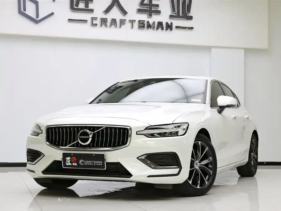 Volvo S60 2021 из CN, фото 2