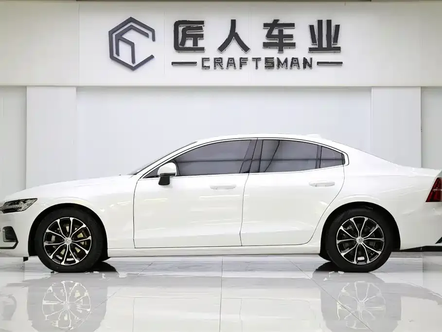 Volvo S60 2021 из CN, фото 4