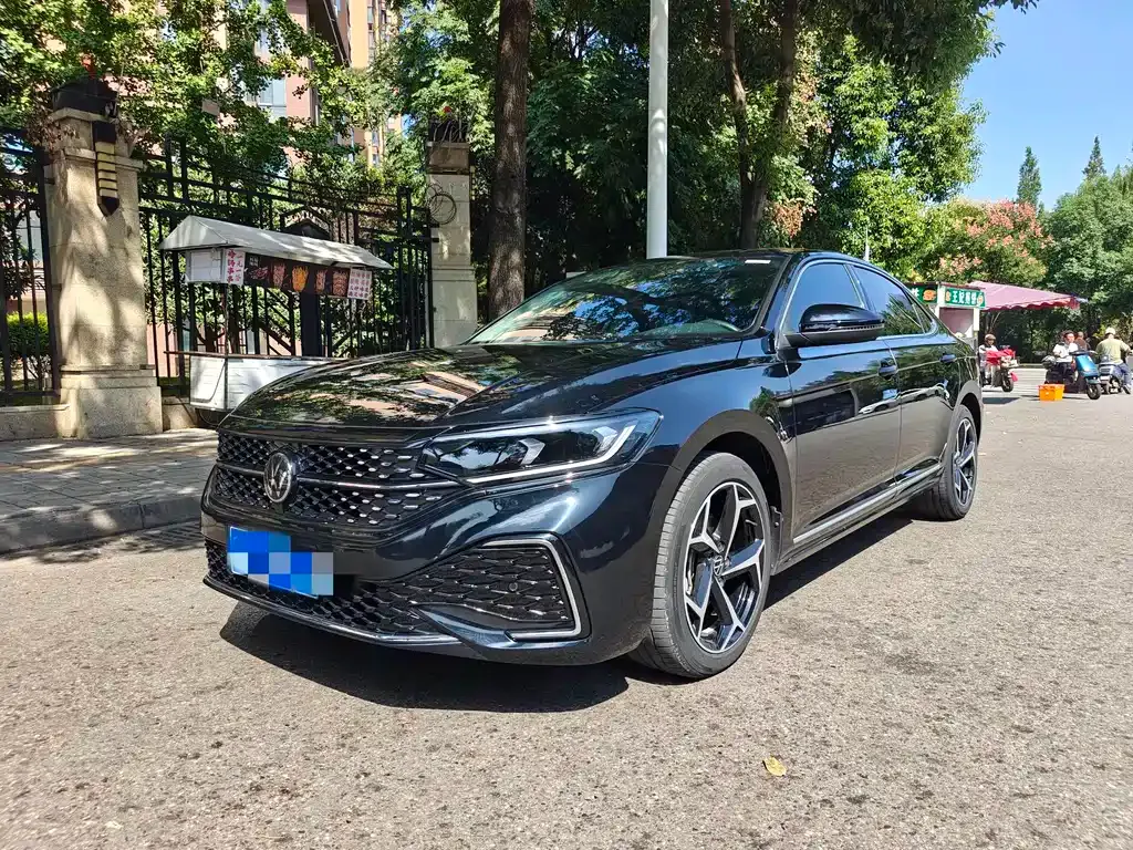 Volkswagen Passat 2024 из CN, фото 1