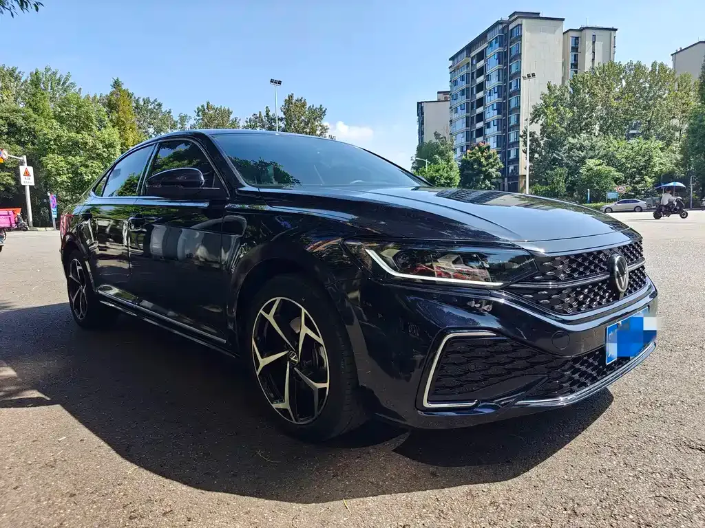 Volkswagen Passat 2024 из CN, фото 3