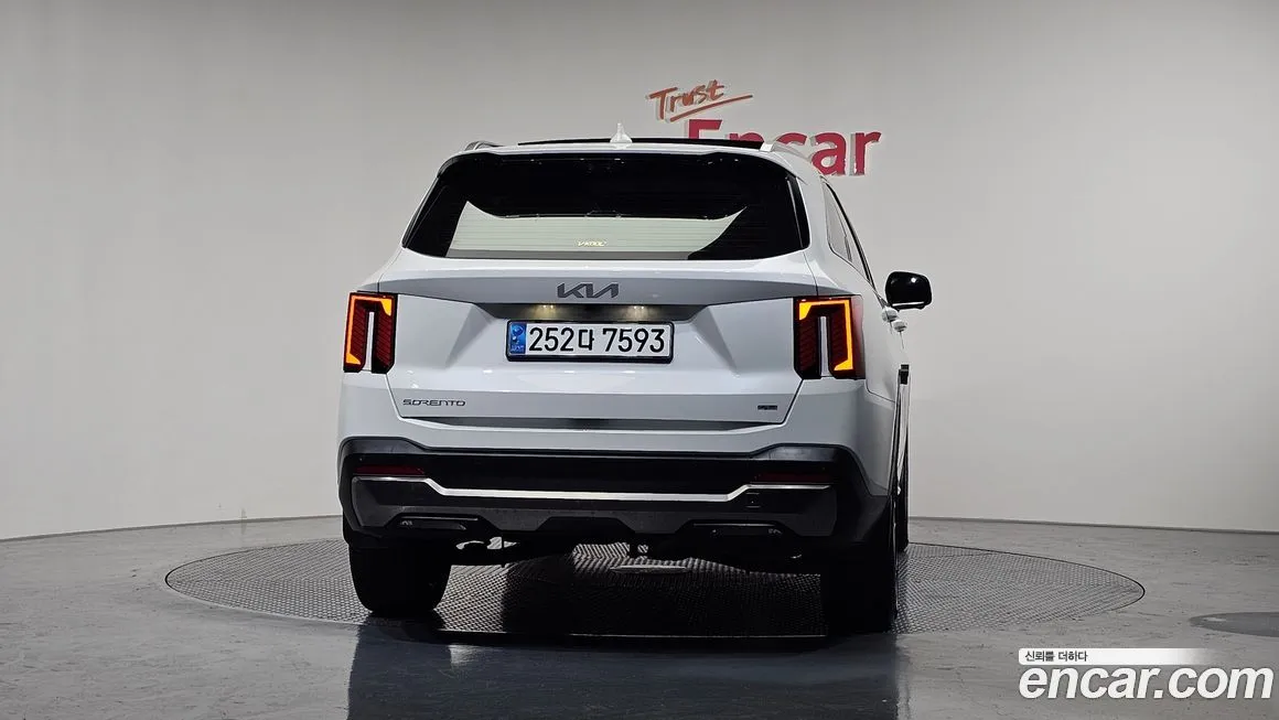 Kia Sorento — фото 4