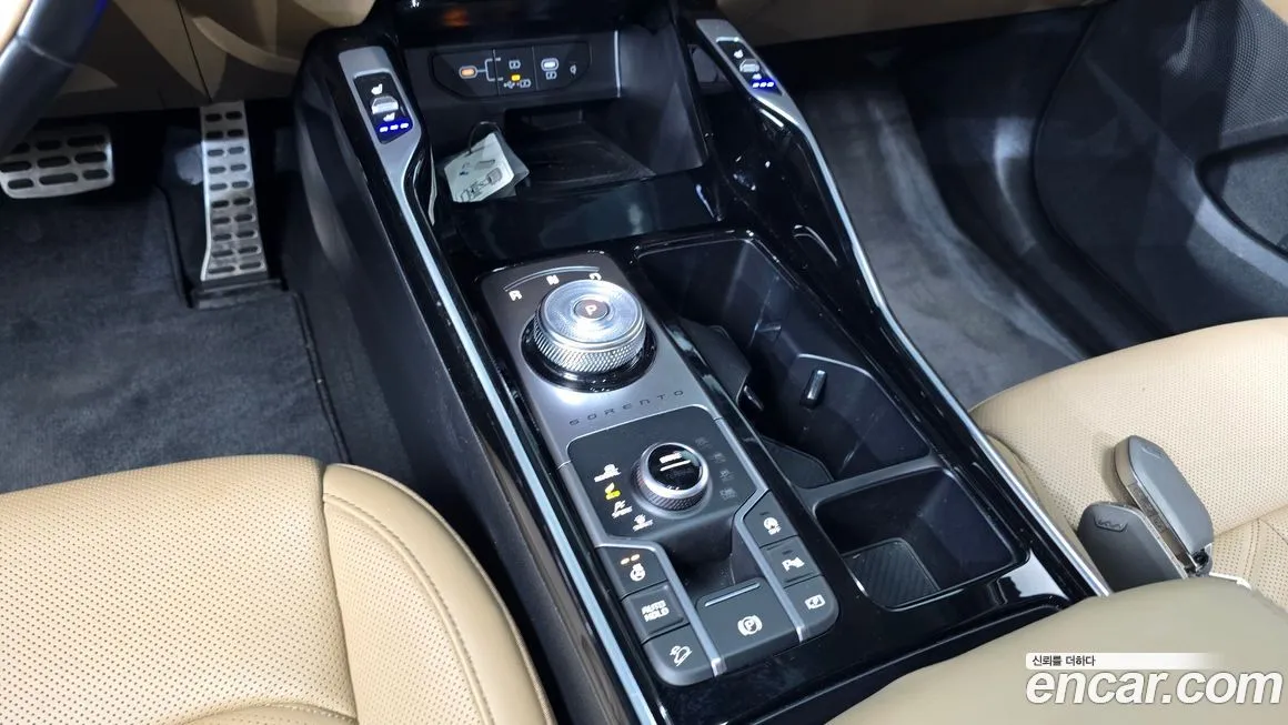 Kia Sorento — фото 9