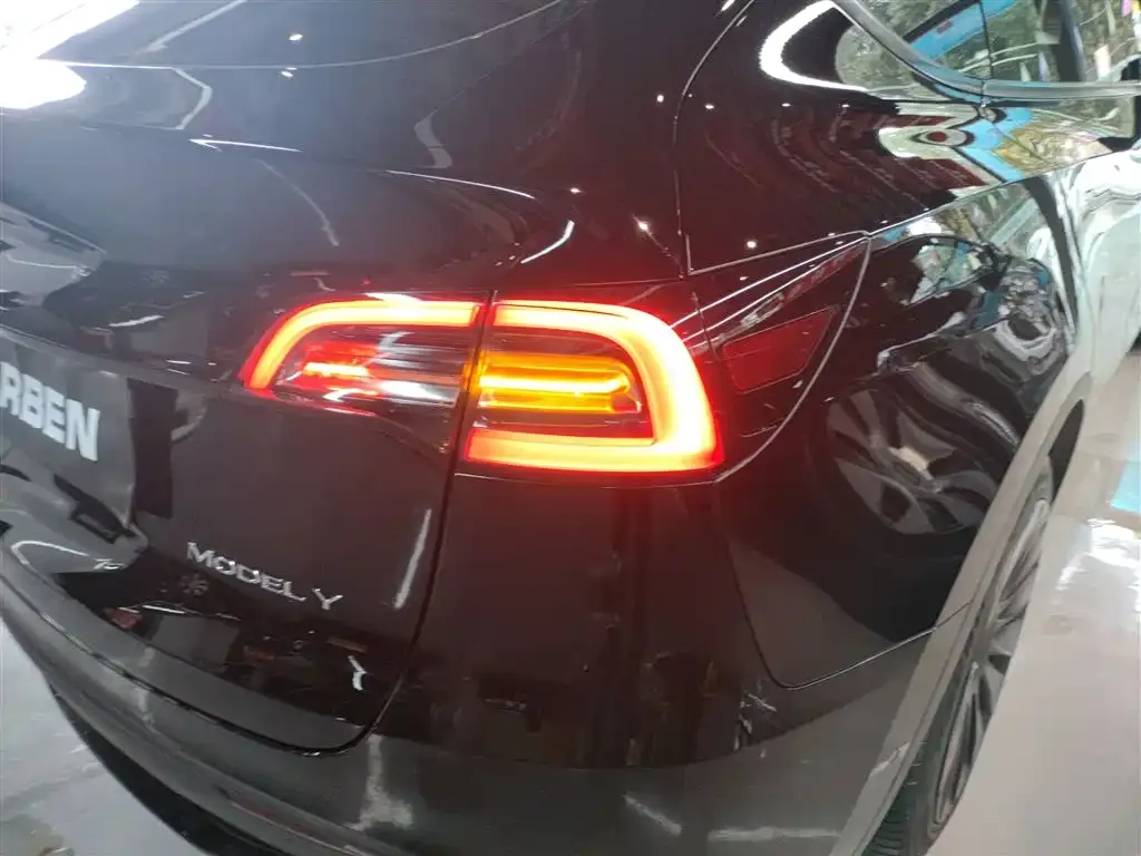 Tesla Model Y 2023 из CN, фото 8