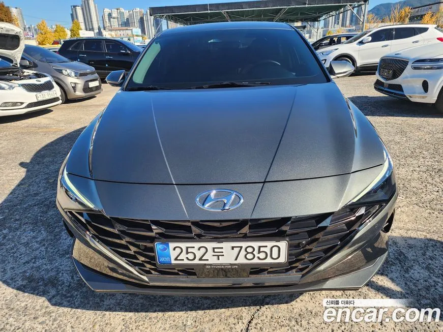 Hyundai AVANTE — фото 1