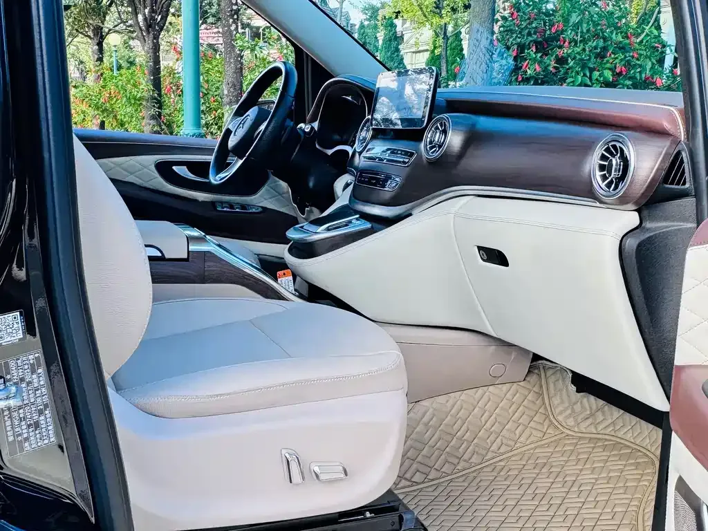 Mercedes-Benz Vito 2023 из CN, фото 10