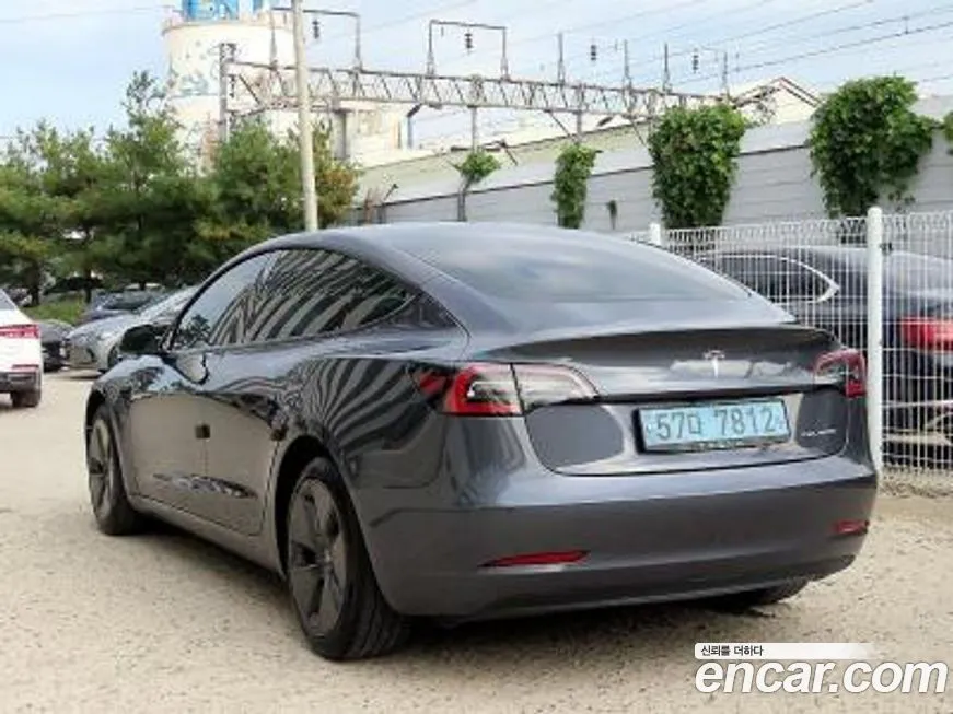 Tesla Model 3 — фото 2