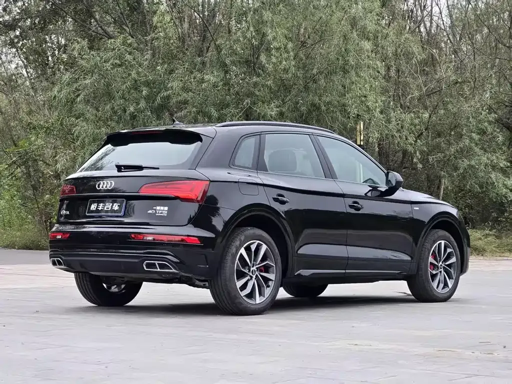 Audi Q5L — фото 5