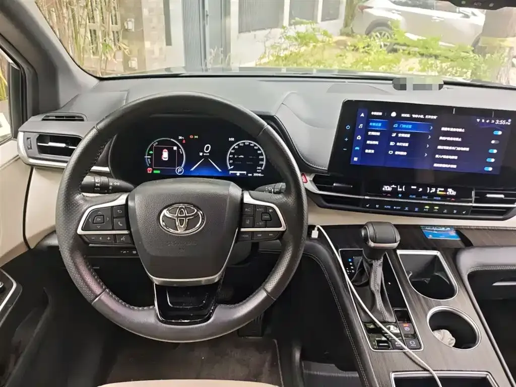 Toyota Sienna 2022 из CN, фото 3