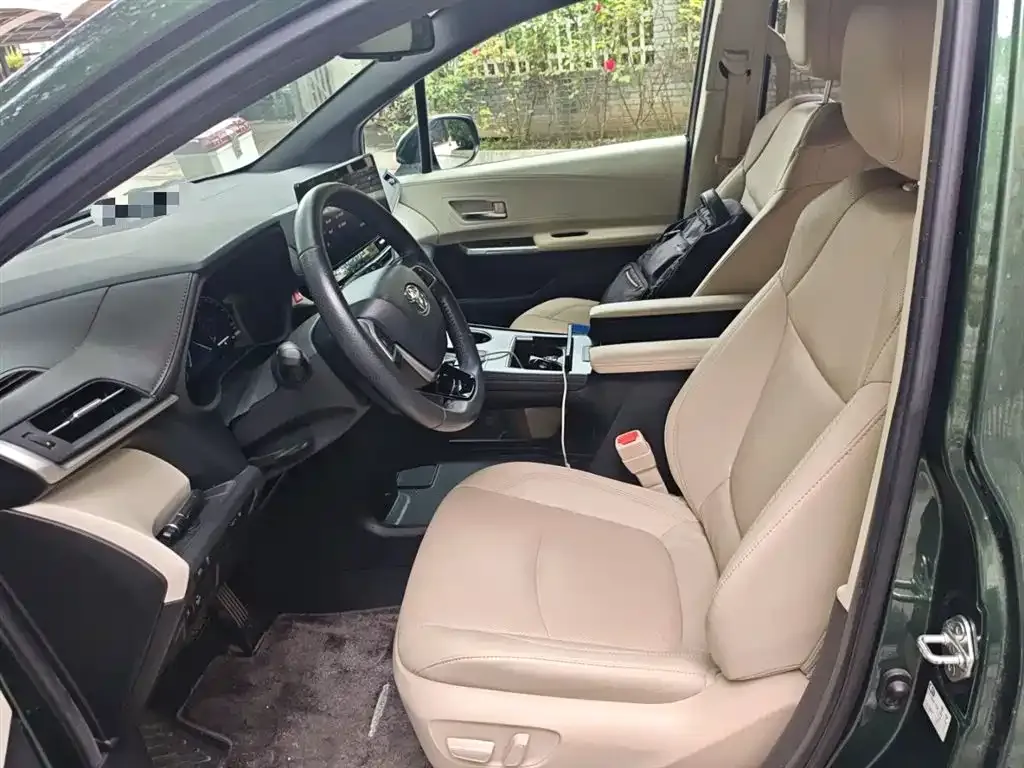 Toyota Sienna 2022 из CN, фото 8