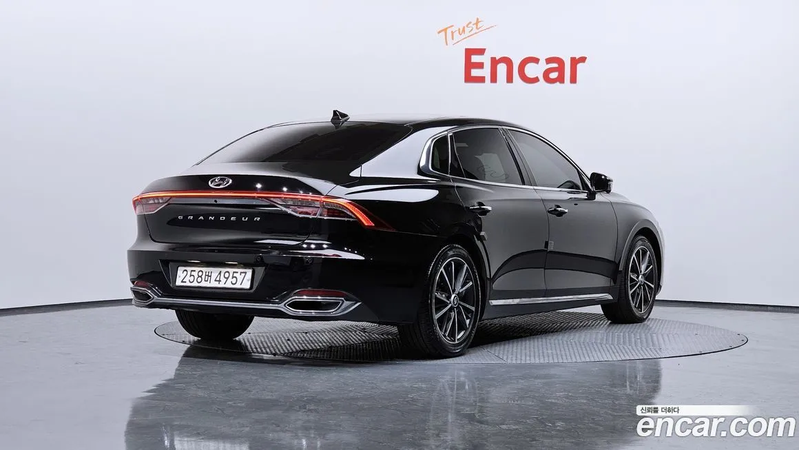 Hyundai Grandeur 2022 из KR, фото 2