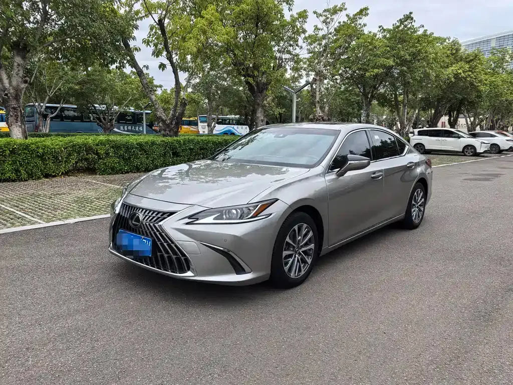 Lexus ES 2023 из CN, фото 1