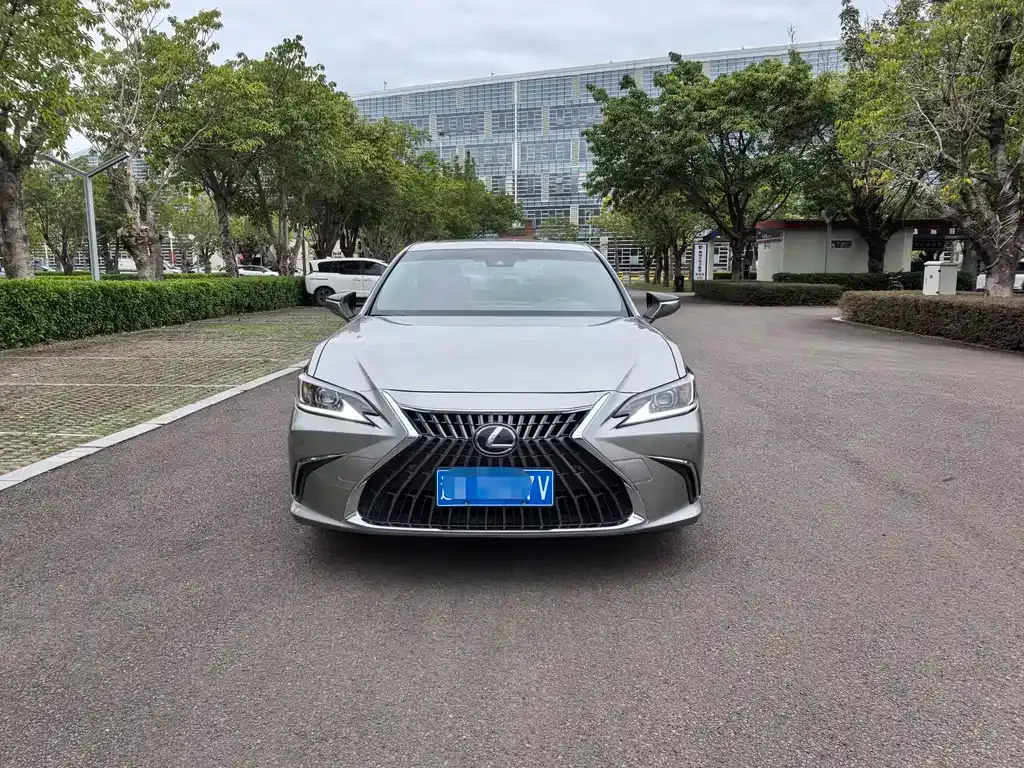 Lexus ES 2023 из CN, фото 2