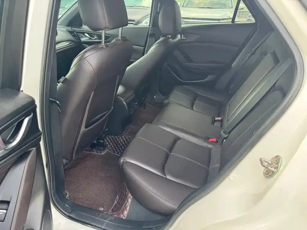 Mazda CX-4 2021 из CN, фото 9