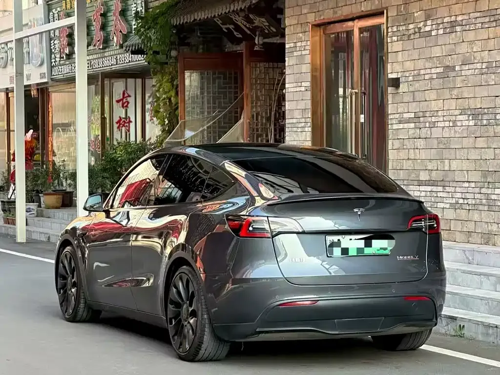 Tesla Model Y 2023 из CN, фото 9