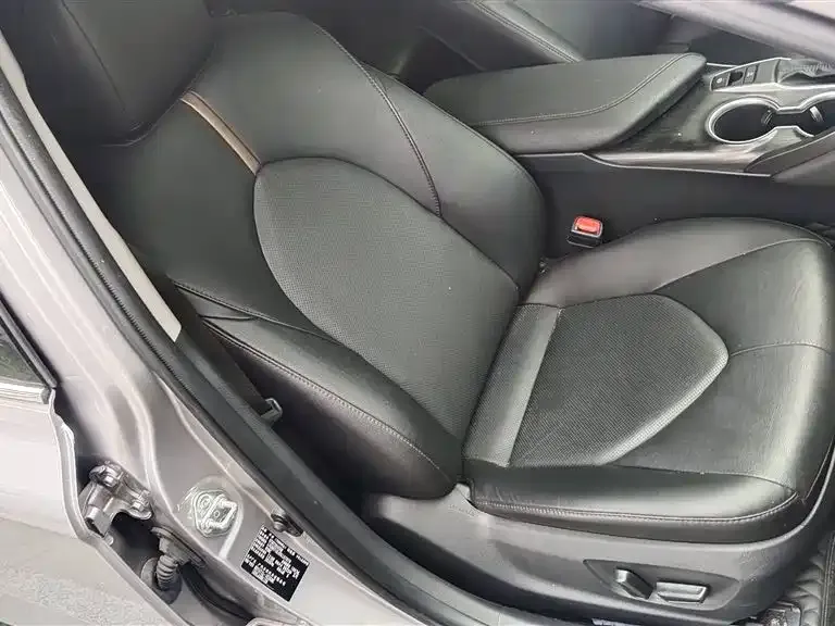 Toyota Camry 2022 из CN, фото 2