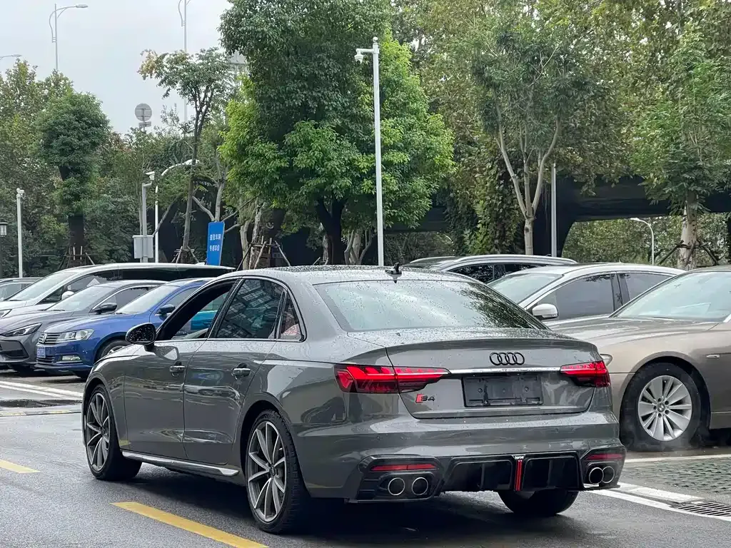 Audi S4 2023 из CN, фото 3