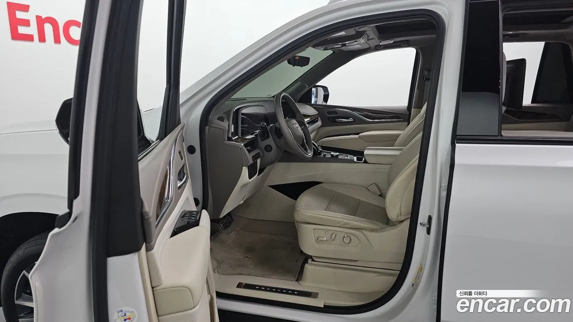 Cadillac Escalade 2022 из KR, фото 10