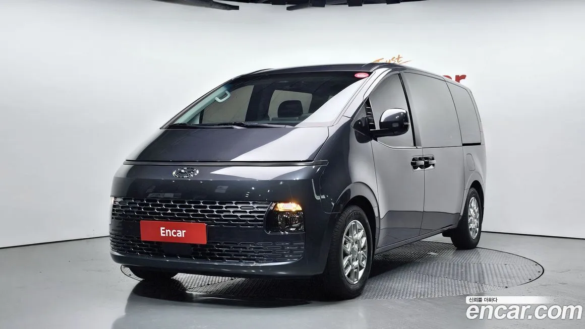 Hyundai Staria 2023 из KR, фото 1