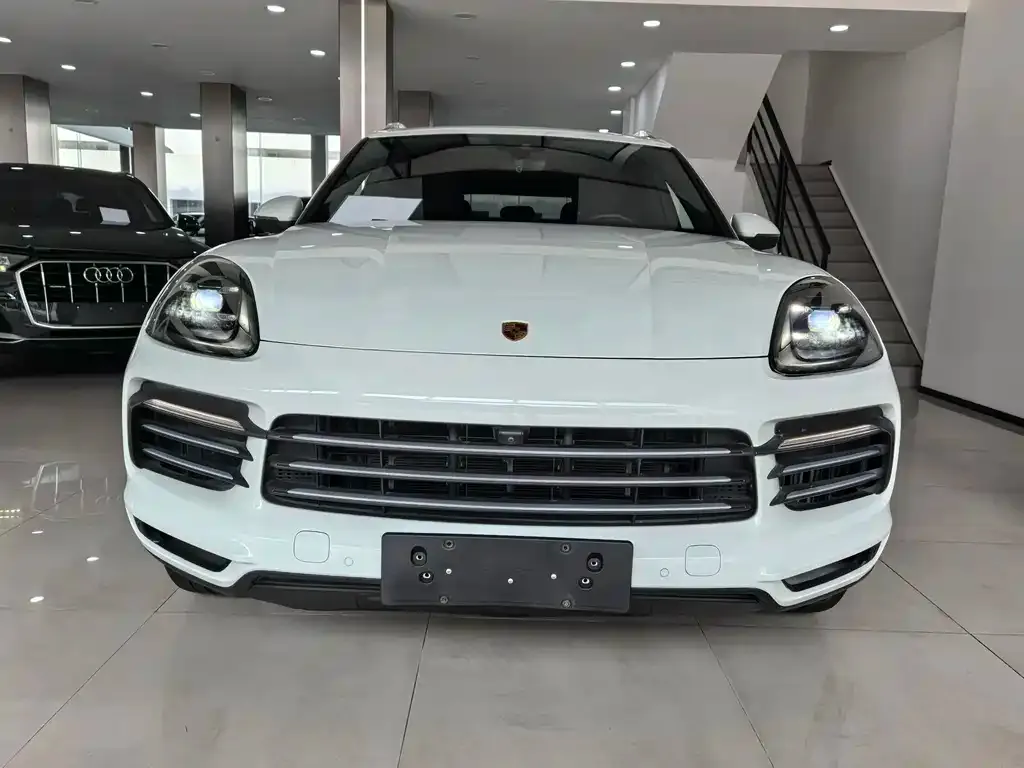 Porsche Cayenne Hybrid 2021 из CN, фото 2