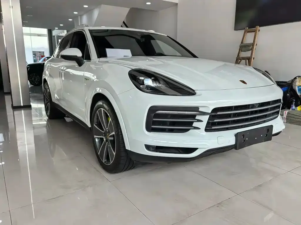 Porsche Cayenne Hybrid 2021 из CN, фото 3