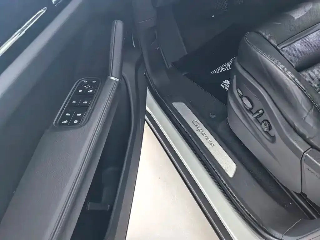 Porsche Cayenne Hybrid 2021 из CN, фото 5