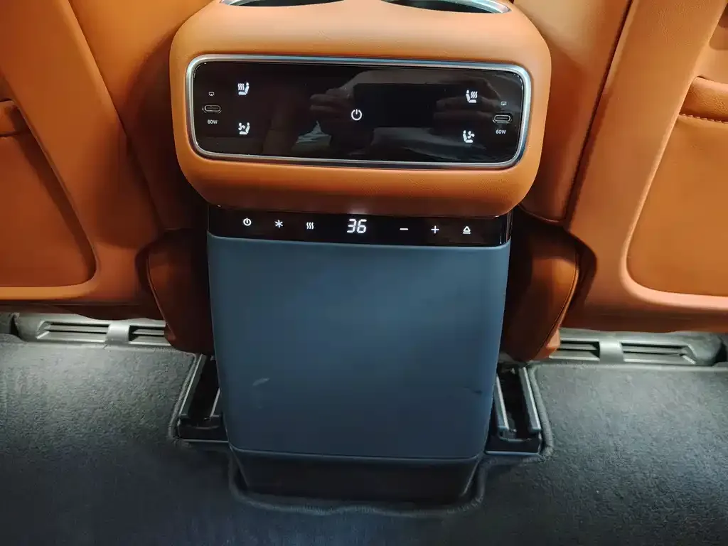 Li Auto L8 2024 из CN, фото 7