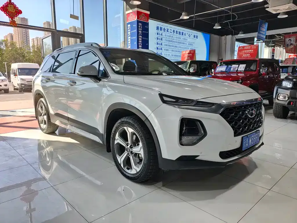 Hyundai Santa Fe — фото 3