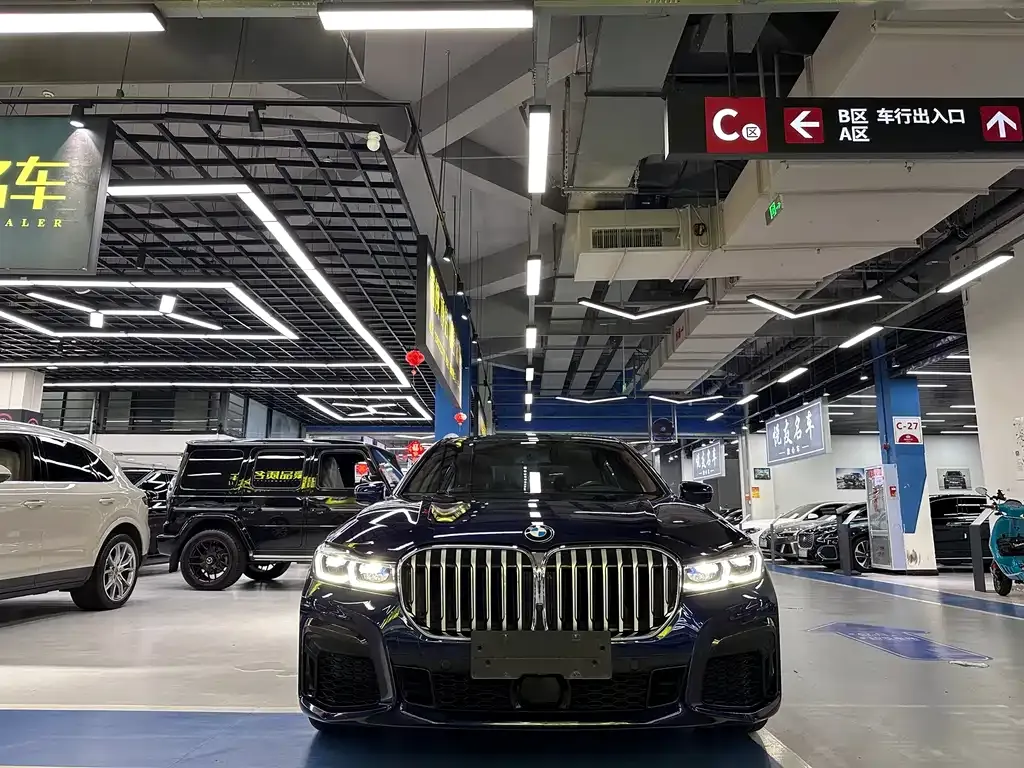 BMW 7 Series 2022 из CN, фото 2